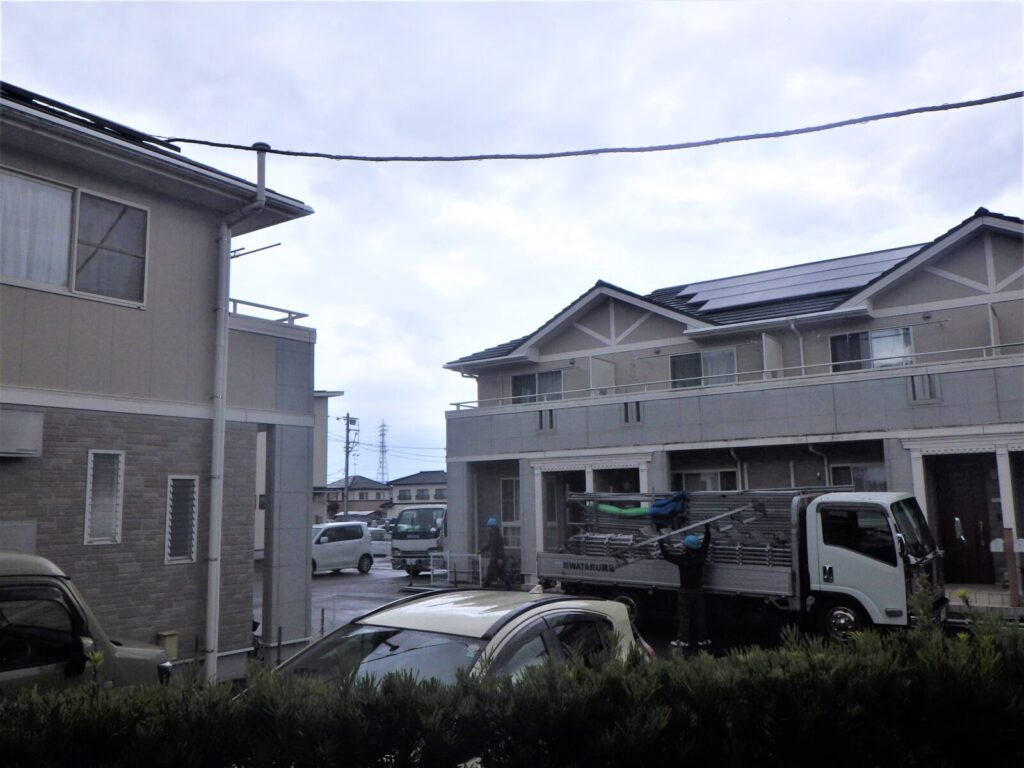 砥部町アパート「三井建設」塗装前