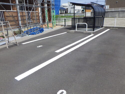 駐車場の白線ライン引き完成
