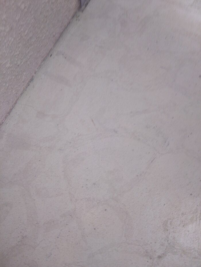 旧ヘアクラックの補修跡です