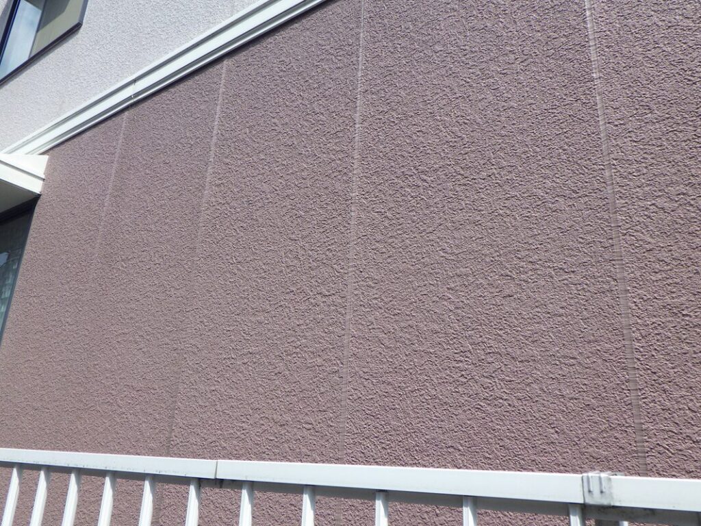 塗装後16年経過した外壁の状態:西側1階