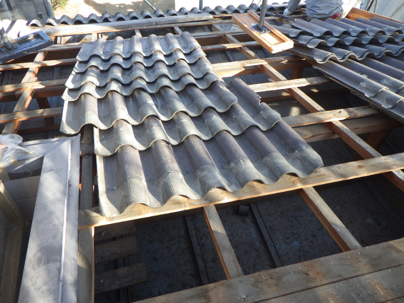 「かわらU」葺き替え:古瓦撤去