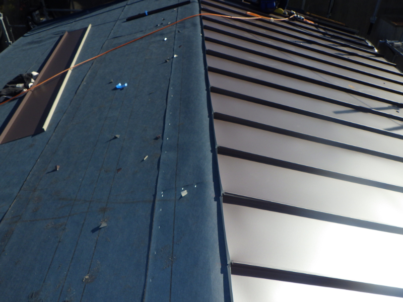 「かわらU」葺き替え:ガルバリウム鋼板葺き