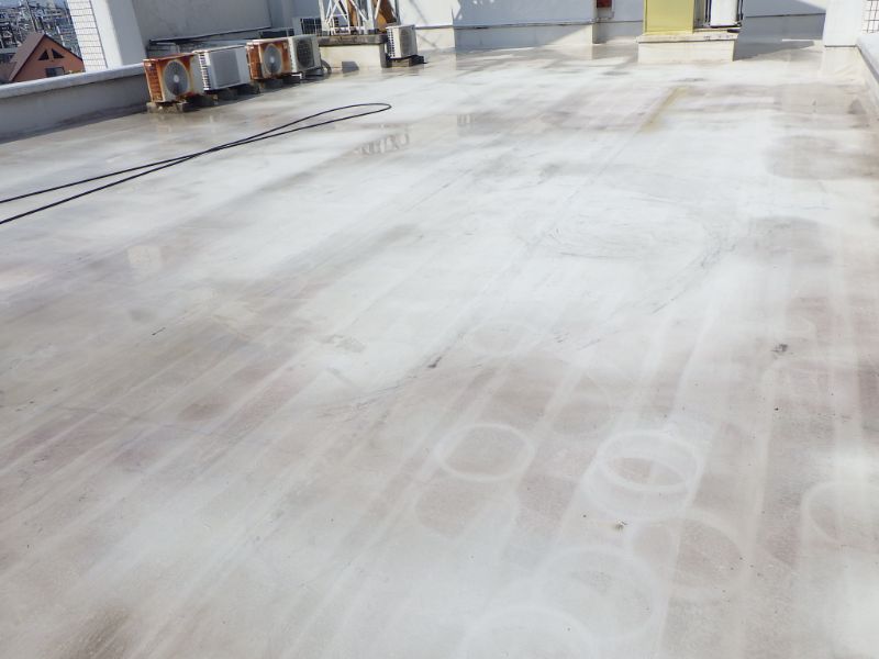 高圧洗浄後のシート防水の状態