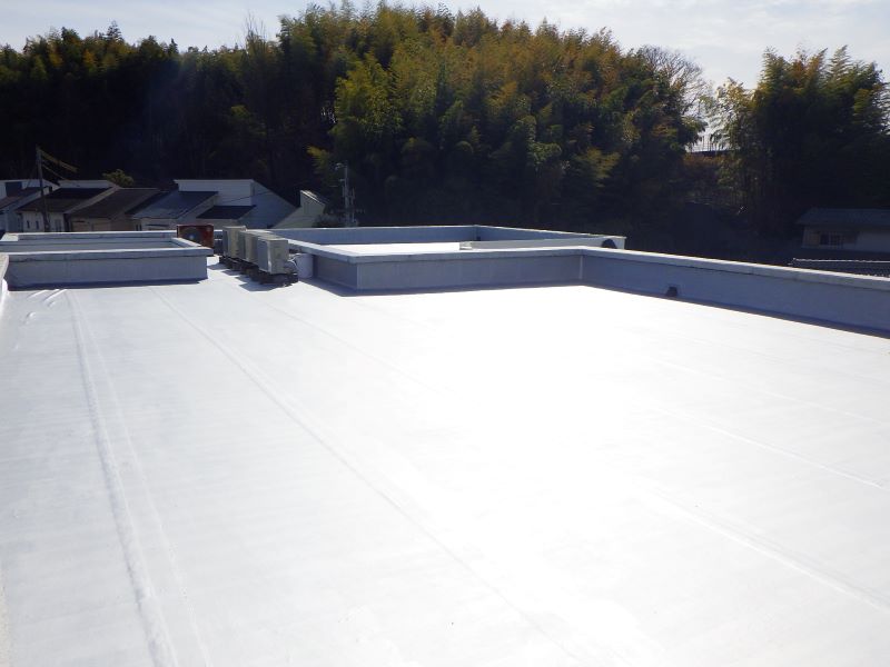 屋上シート防水のトップコート完成写真