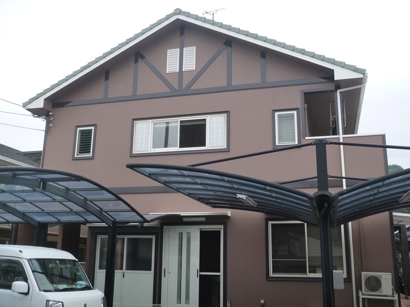 松山市内宮町にてインディーフレッシュセラでの外壁塗装前です。
