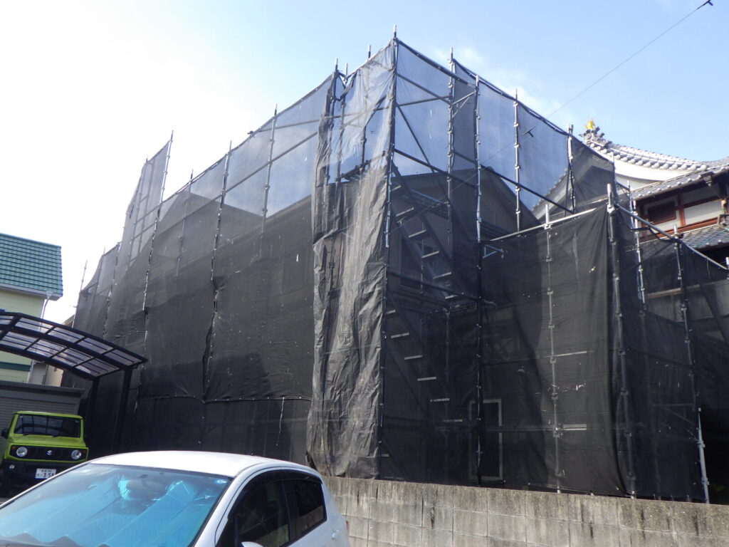 松山市南江戸「コスモアリー」足場工事